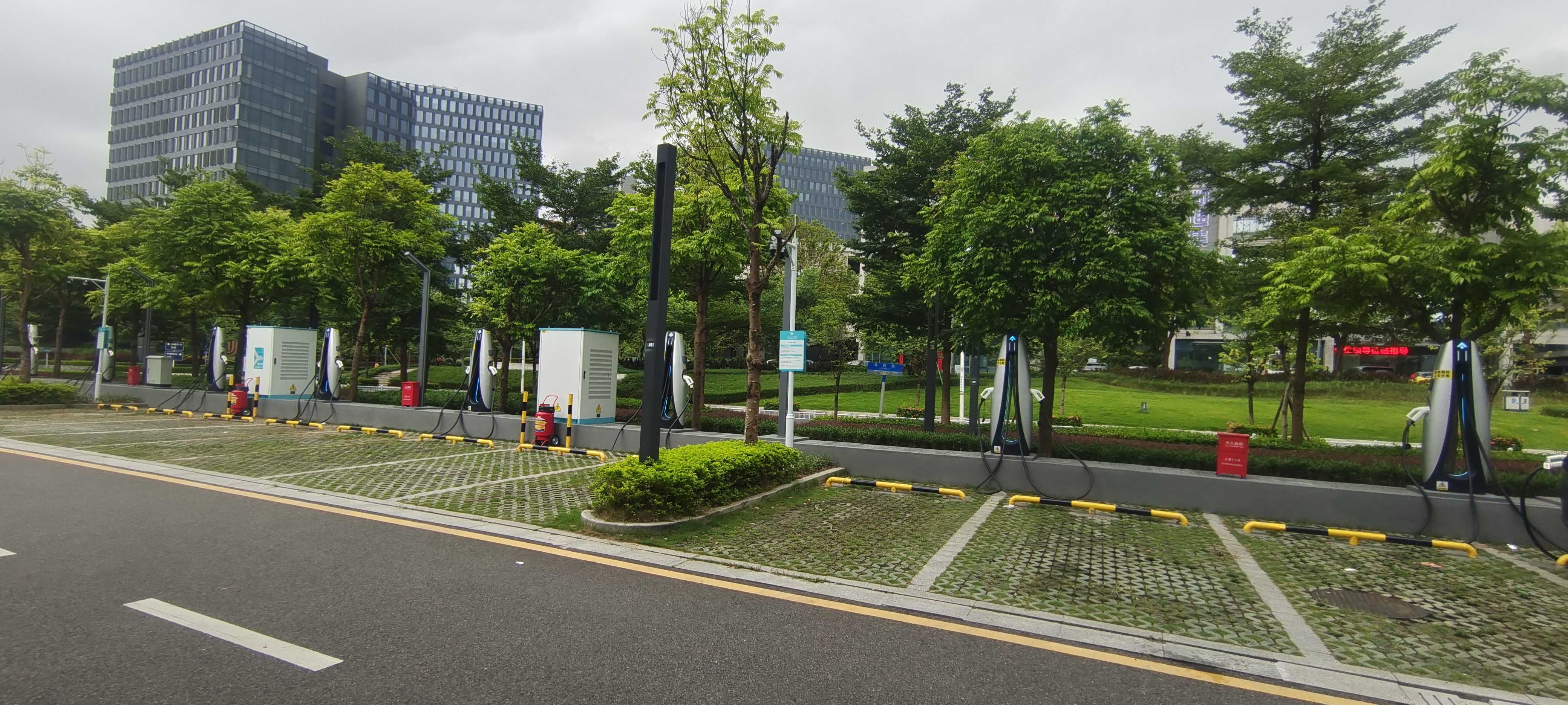 廣汽能源東莞松山湖中集充電站項目